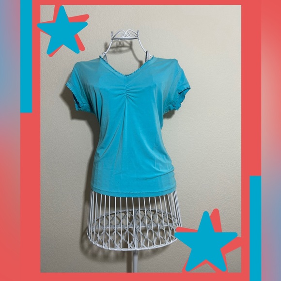 medium lily pulitzer light blue short sleeve top - Picture 1 of 1